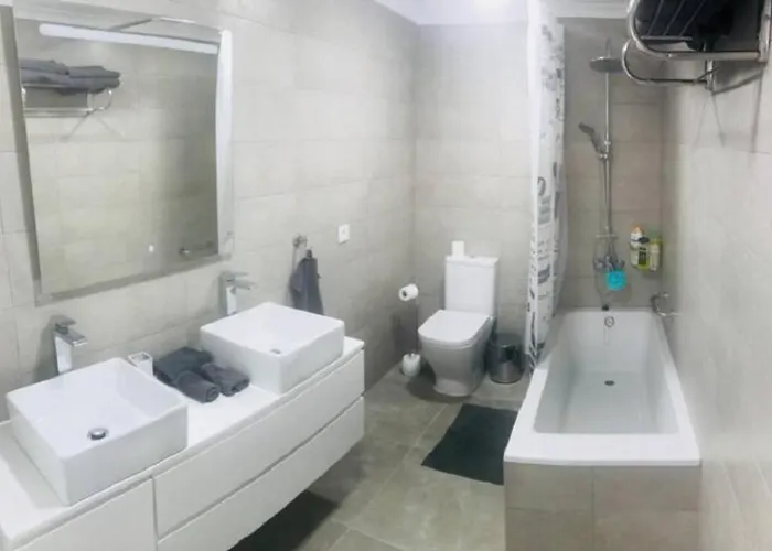 Modern Renovated 2 Bdrm - Canteras 公寓
