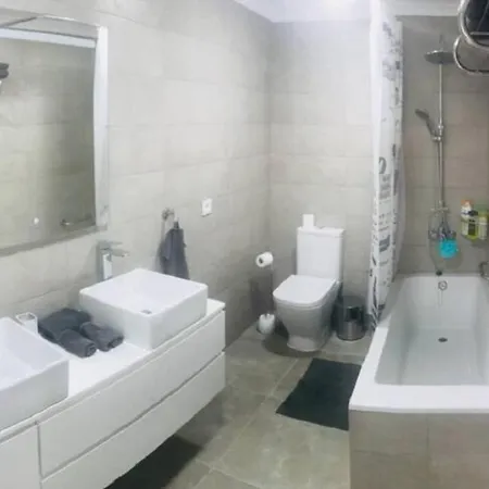 Modern Renovated 2 Bdrm - Canteras Apartman