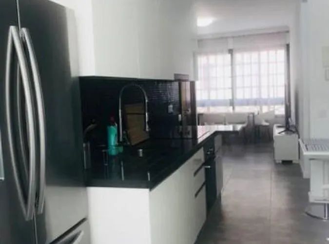 Modern Renovated 2 Bdrm - Canteras *